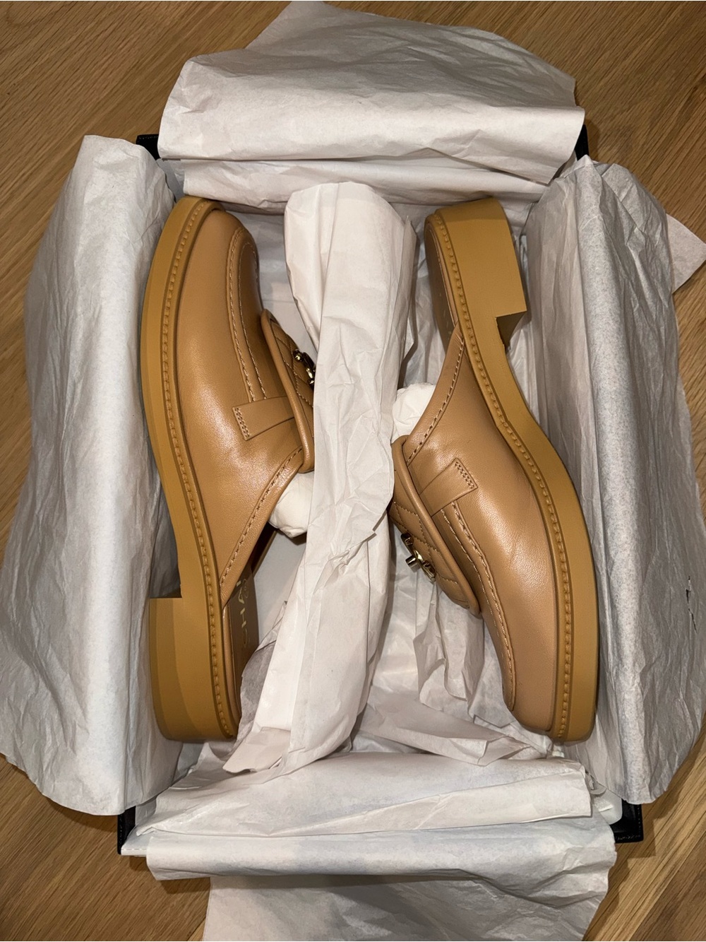 *NWT* CHANEL Beige Quilted Loafers with Original Packaging - women’s size 39 - Picture 4 of 6